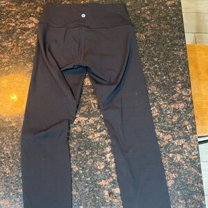 Black lululemon leggings